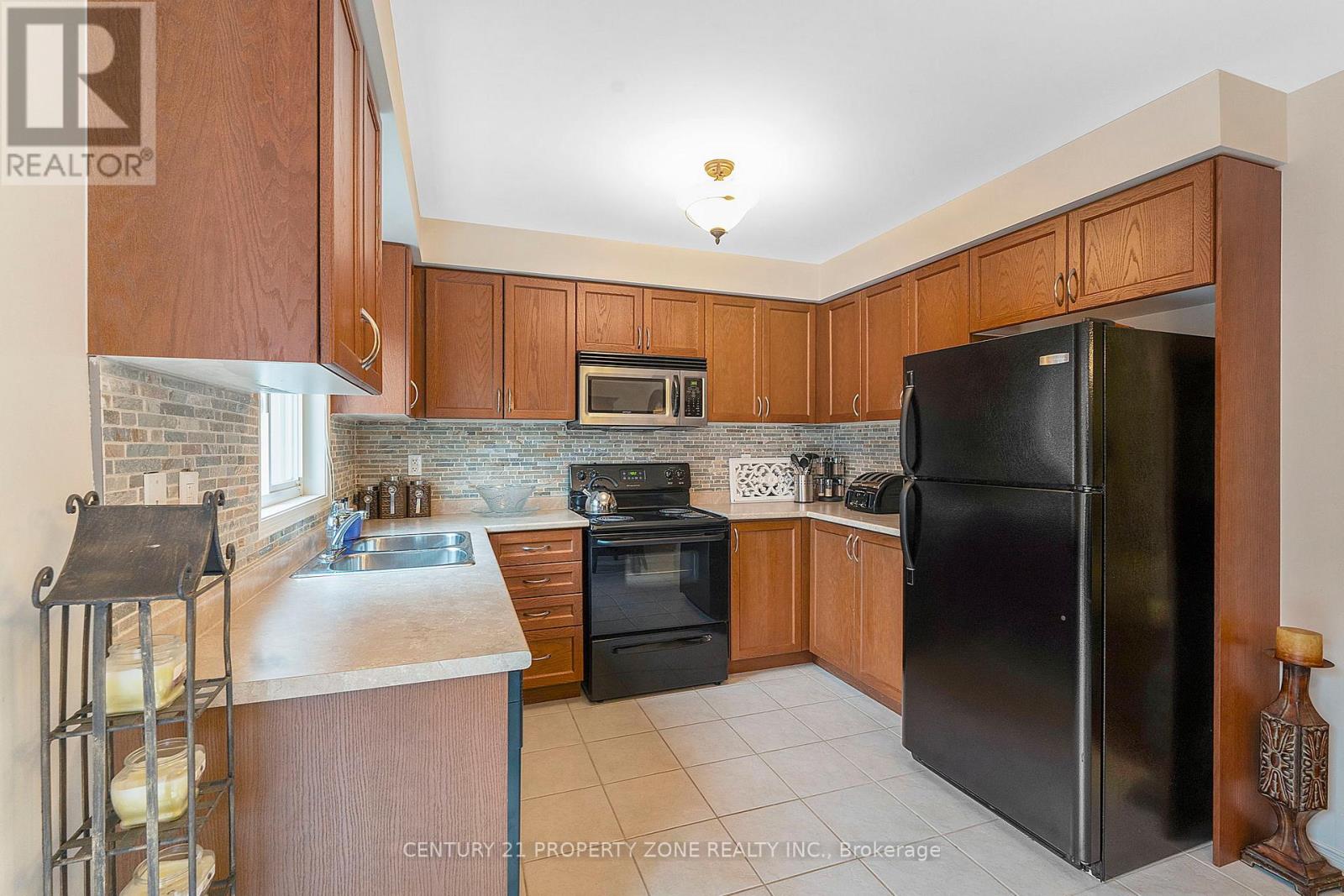 83 Spicebush Terrace, Brampton, Ontario  L6X 0J5 - Photo 15 - W12480091