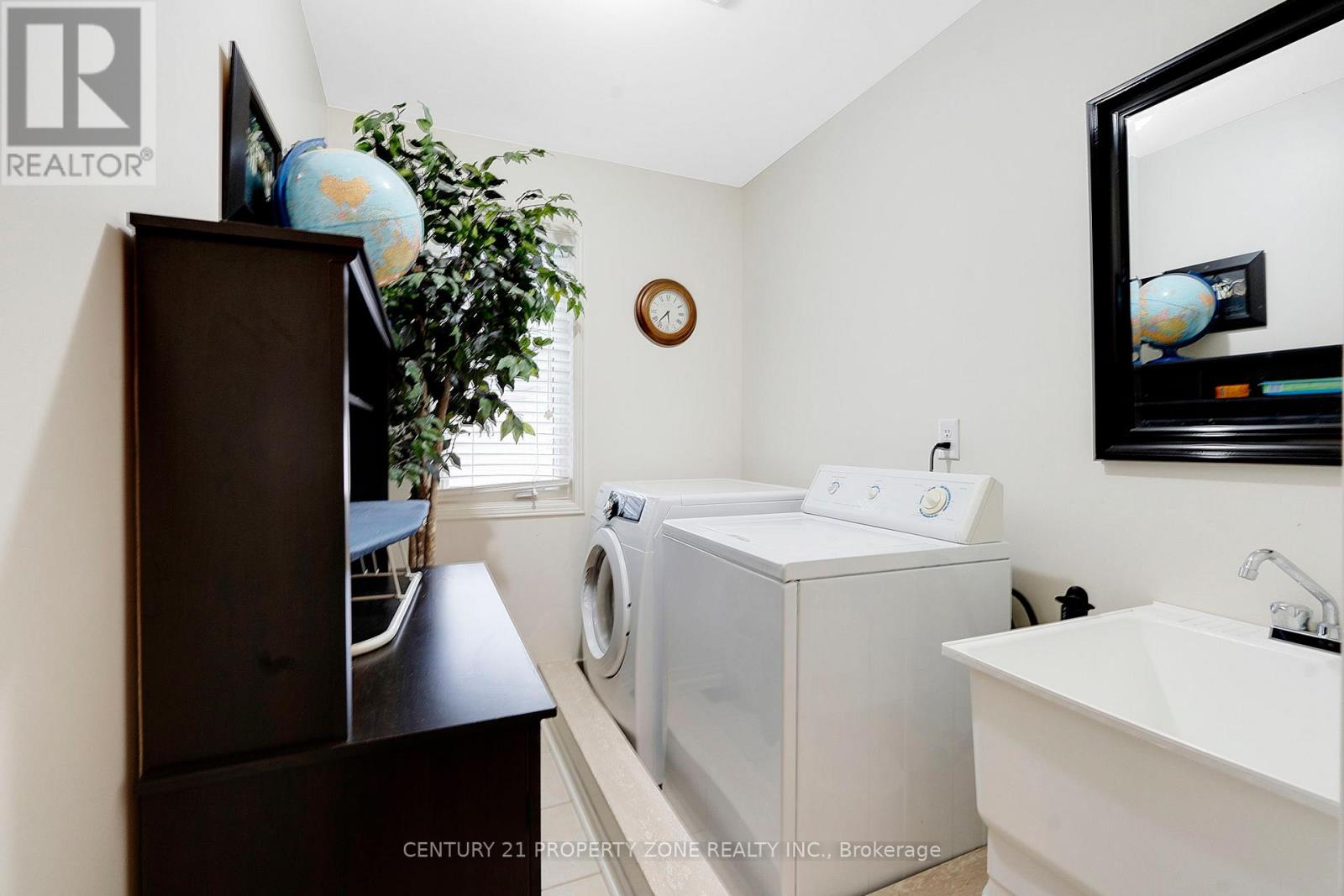 83 Spicebush Terrace, Brampton, Ontario  L6X 0J5 - Photo 21 - W12480091