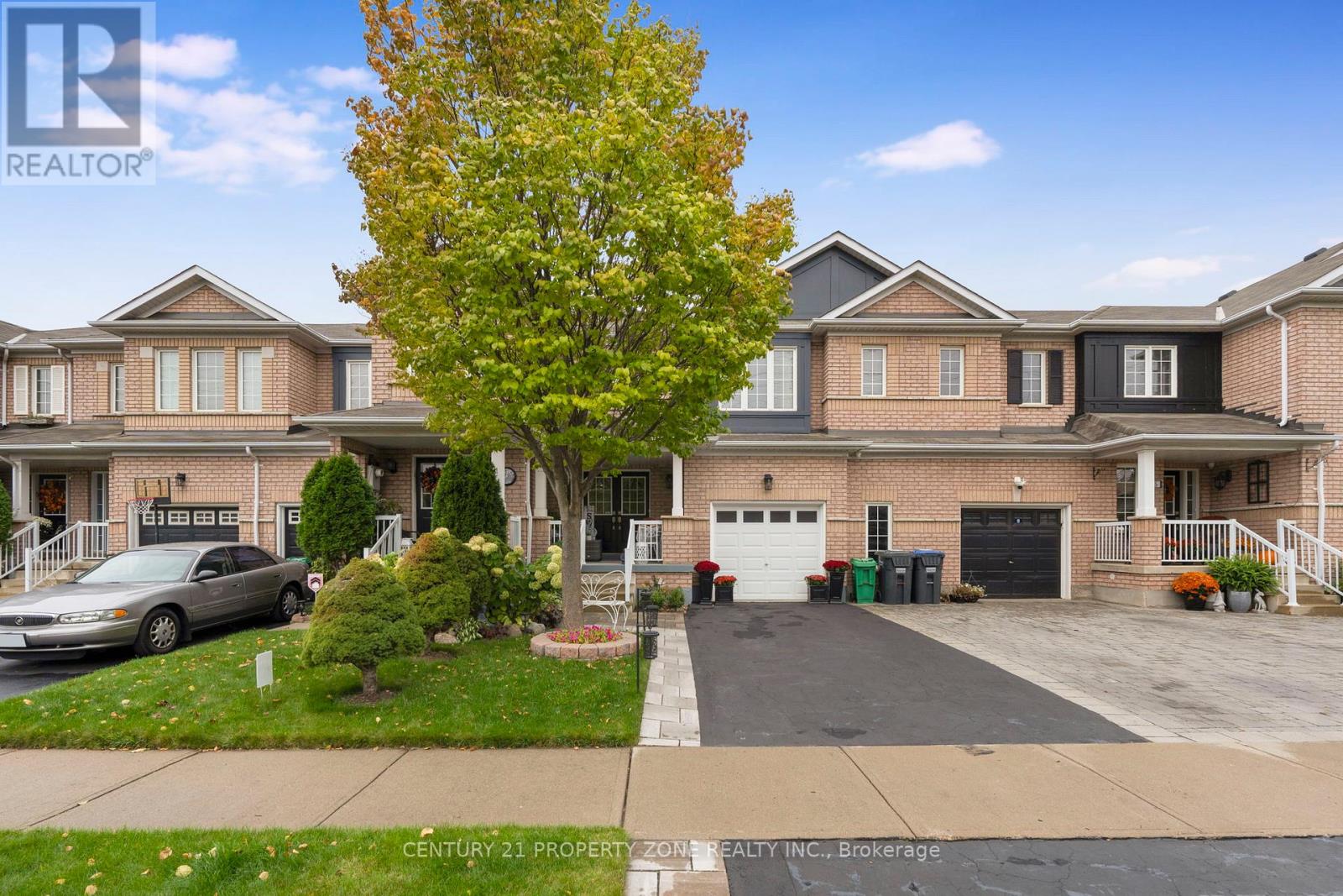83 Spicebush Terrace, Brampton, Ontario  L6X 0J5 - Photo 6 - W12480091