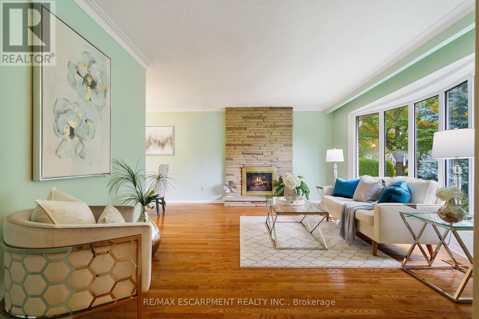 2073 Seafare Drive, Oakville, Ontario  L6L 1P5 - Photo 4 - W12480146
