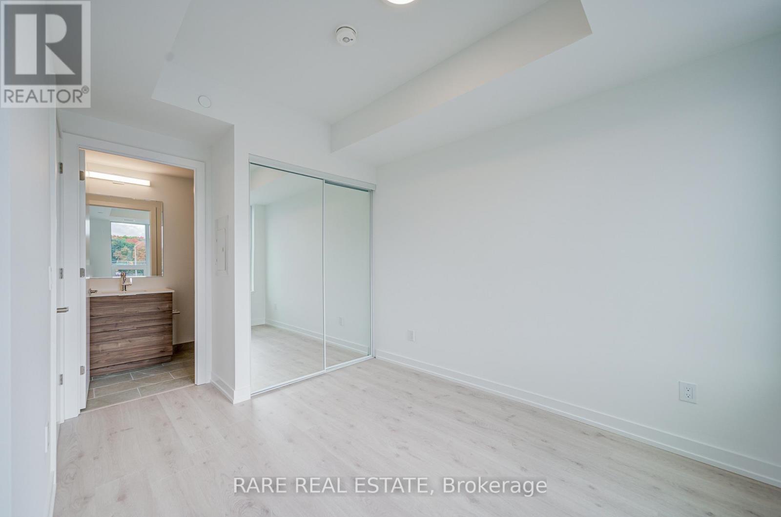 224 - 2501 Saw Whet Boulevard, Oakville, Ontario  L6M 5N2 - Photo 13 - W12480163