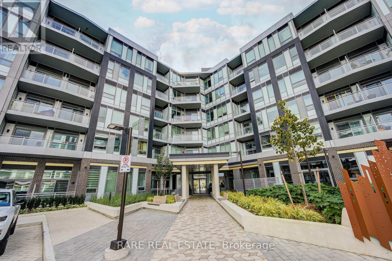 224 - 2501 Saw Whet Boulevard, Oakville, Ontario  L6M 5N2 - Photo 2 - W12480163