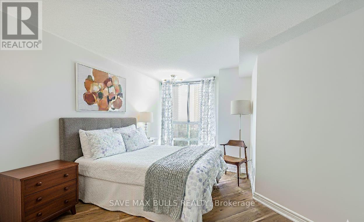 908 - 3650 Kaneff Crescent, Mississauga, Ontario  L5A 4A1 - Photo 8 - W12480170