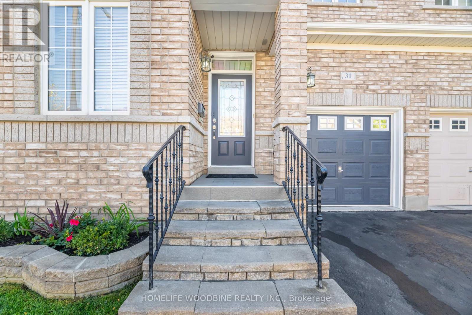 31 Boundbrook Drive, Brampton, Ontario  L7A 0M1 - Photo 3 - W12480185