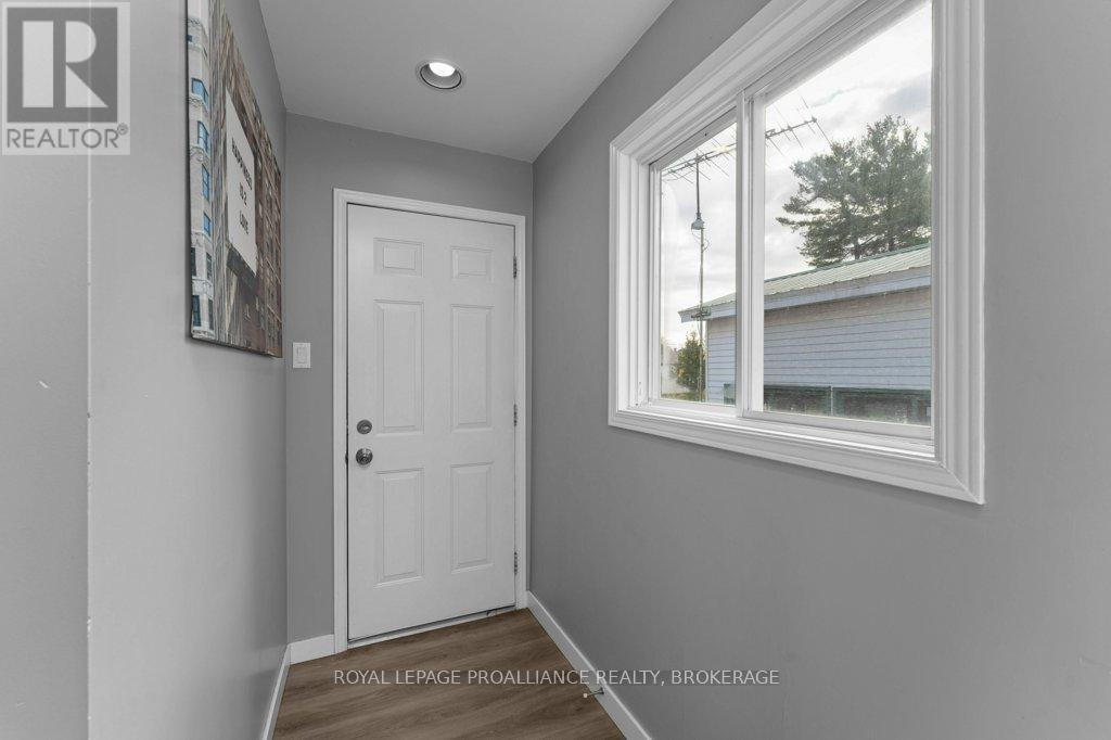 165 Victoria Avenue, Gananoque, Ontario  K7G 2S2 - Photo 18 - X12480408