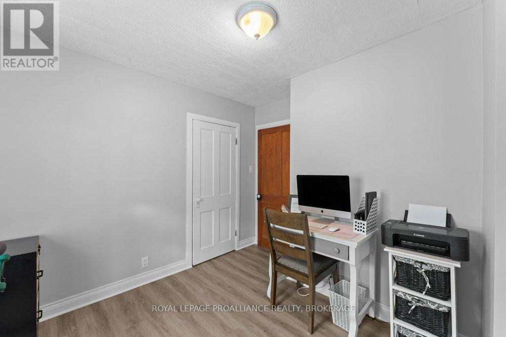 165 Victoria Avenue, Gananoque, Ontario  K7G 2S2 - Photo 30 - X12480408