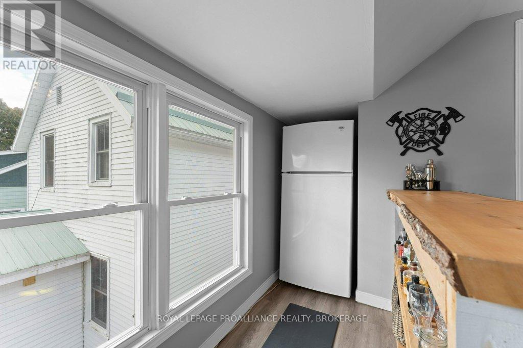 165 Victoria Avenue, Gananoque, Ontario  K7G 2S2 - Photo 34 - X12480408