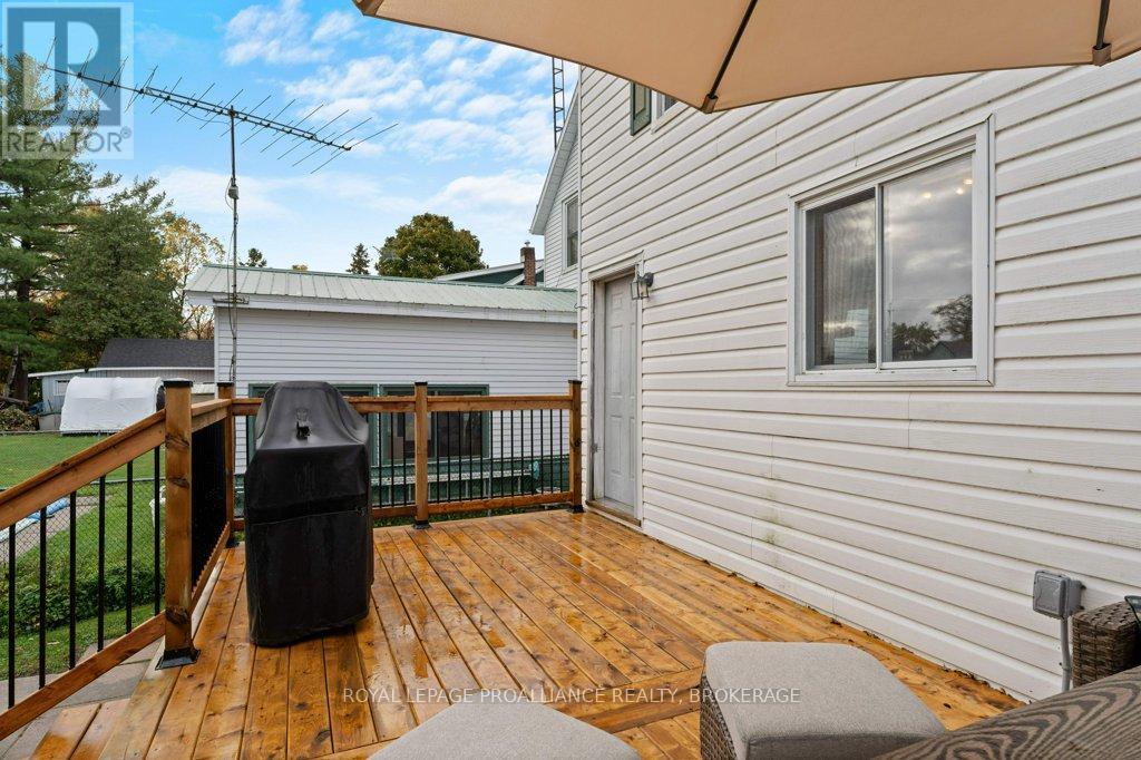 165 Victoria Avenue, Gananoque, Ontario  K7G 2S2 - Photo 35 - X12480408