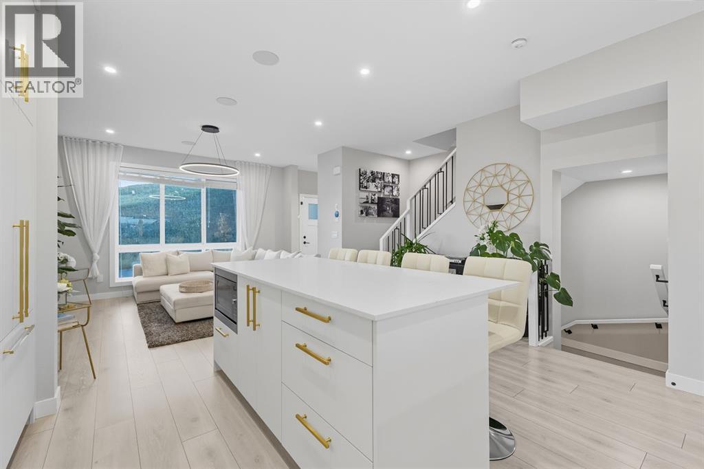 3096 85 Street Sw, Calgary, Alberta  T3H 6C7 - Photo 9 - A2259357