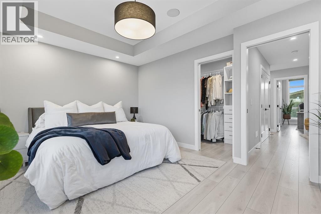 3096 85 Street Sw, Calgary, Alberta  T3H 6C7 - Photo 19 - A2259357