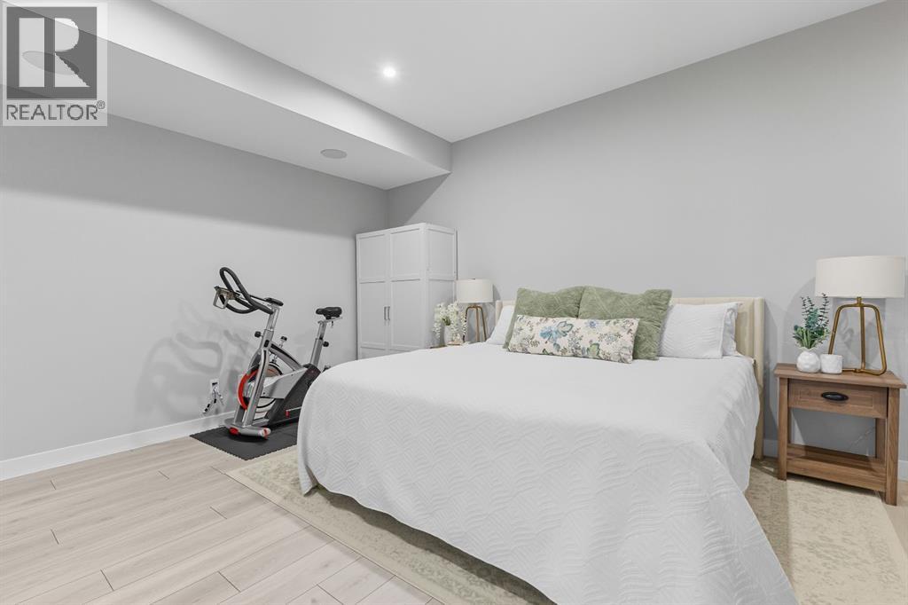 3096 85 Street Sw, Calgary, Alberta  T3H 6C7 - Photo 34 - A2259357