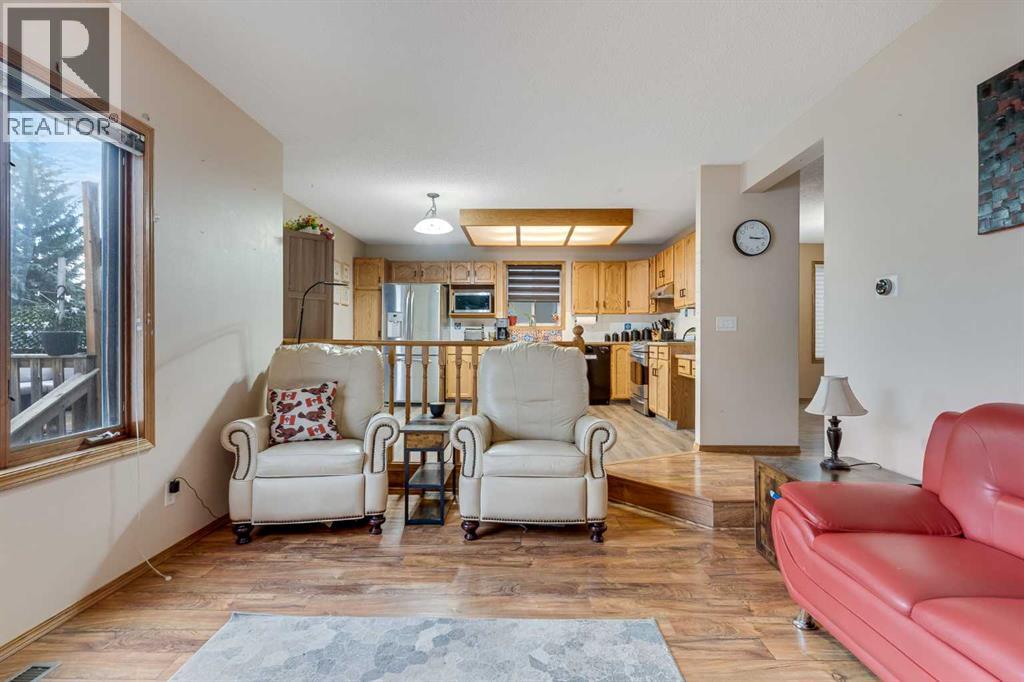 399 Sunlake Road Se, Calgary, Alberta  T2X 3H4 - Photo 9 - A2265880