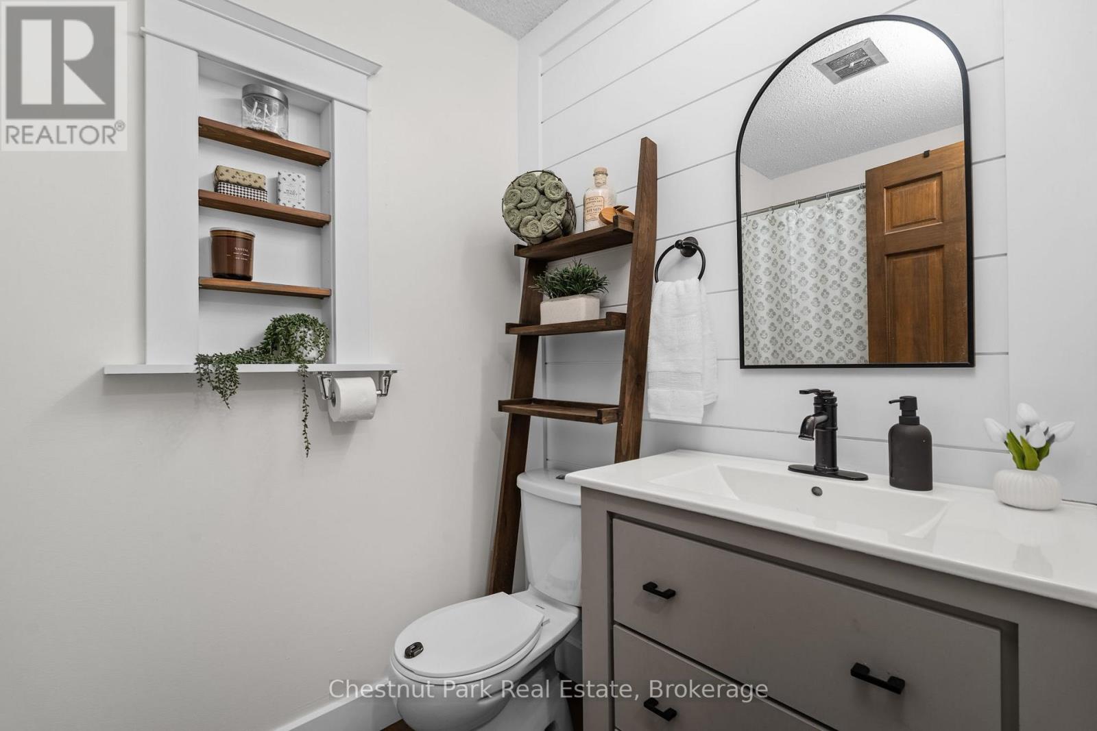 73 Hanes Road, Huntsville, Ontario  P1H 1M3 - Photo 16 - X12480292
