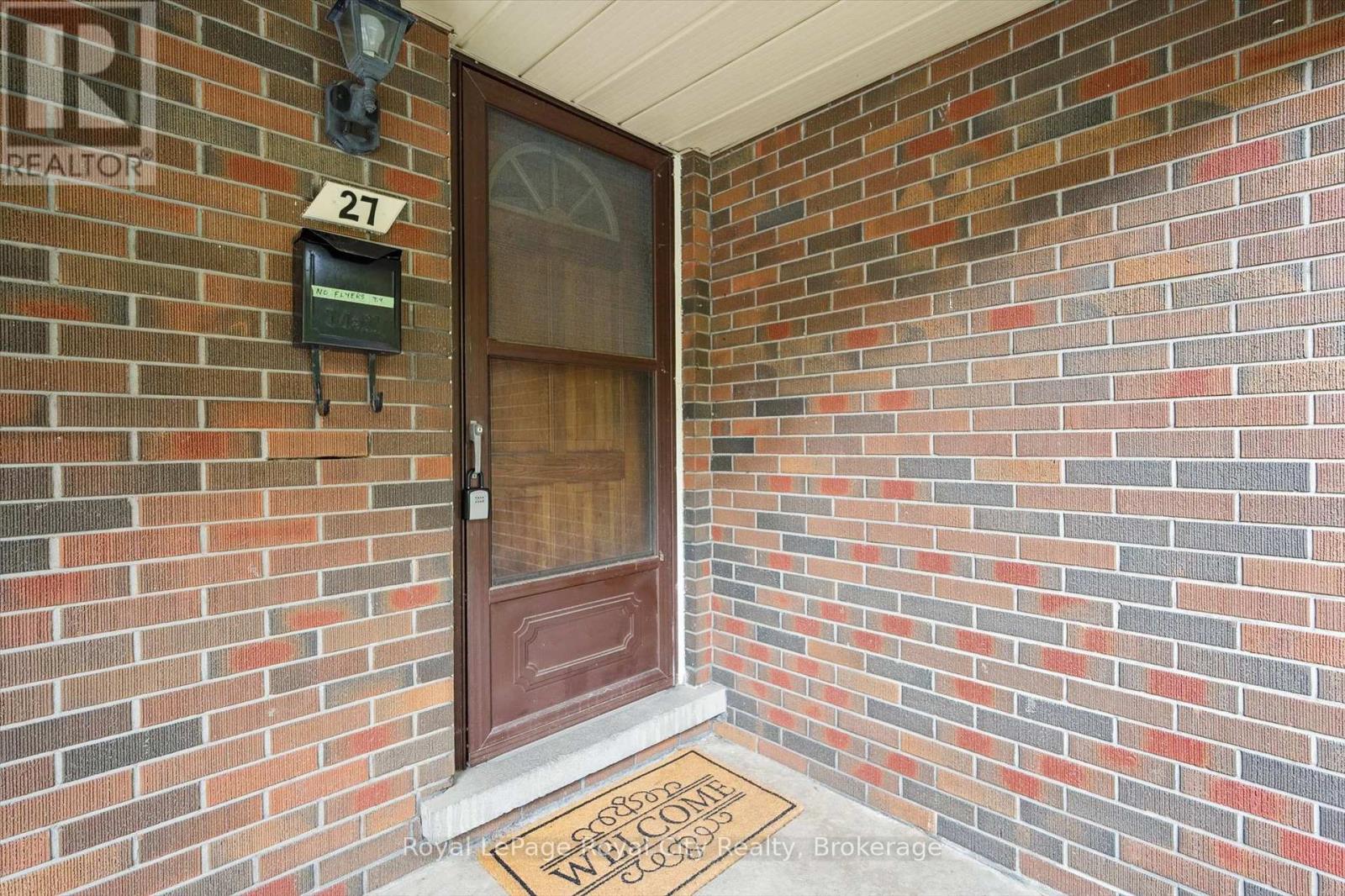 27 Cedar Street, Guelph, Ontario  N1G 1B9 - Photo 10 - X12480313