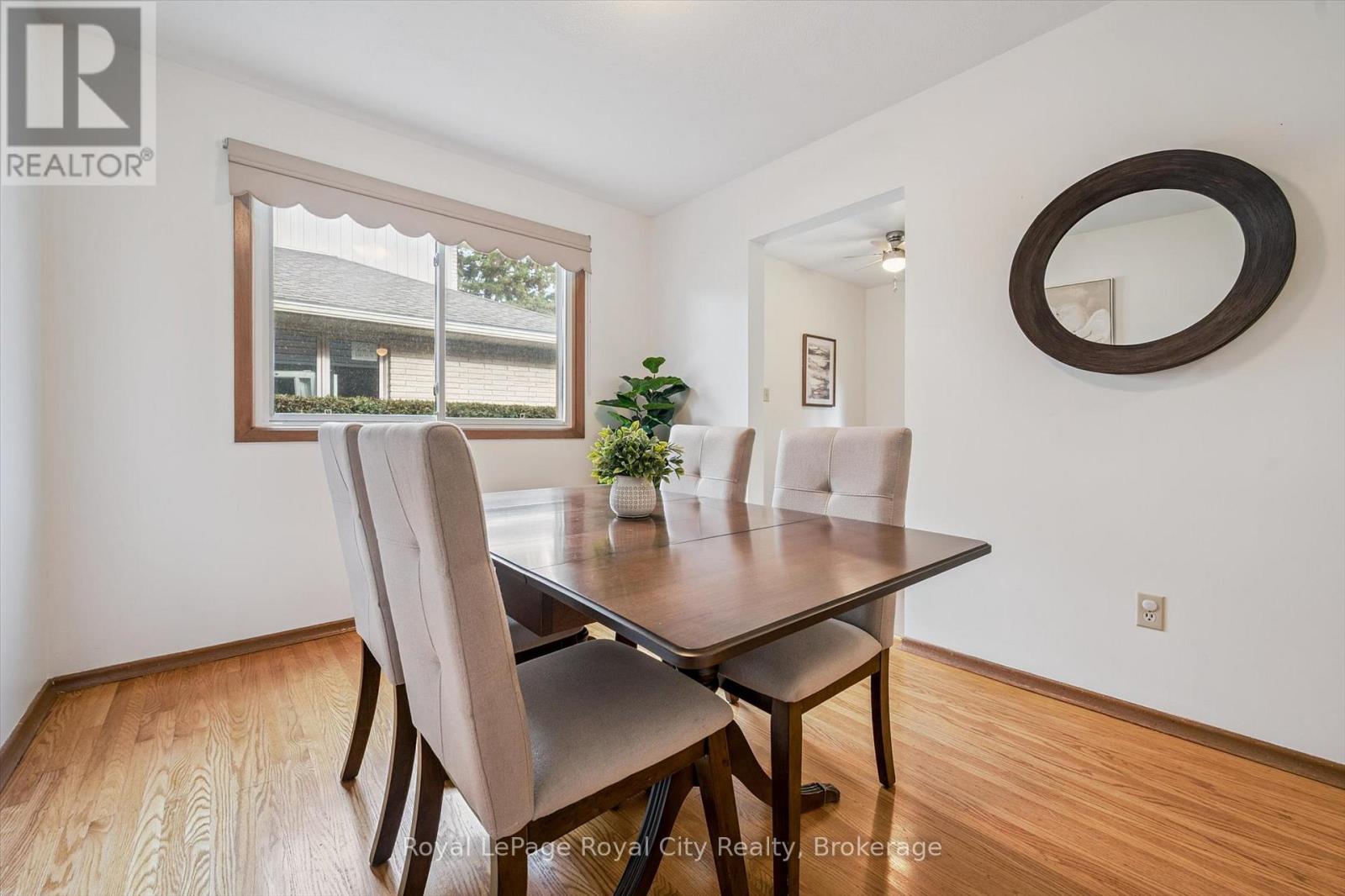 27 Cedar Street, Guelph, Ontario  N1G 1B9 - Photo 17 - X12480313