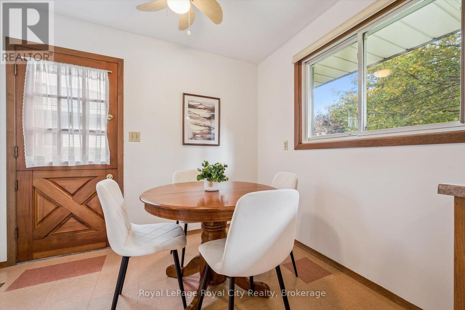 27 Cedar Street, Guelph, Ontario  N1G 1B9 - Photo 19 - X12480313