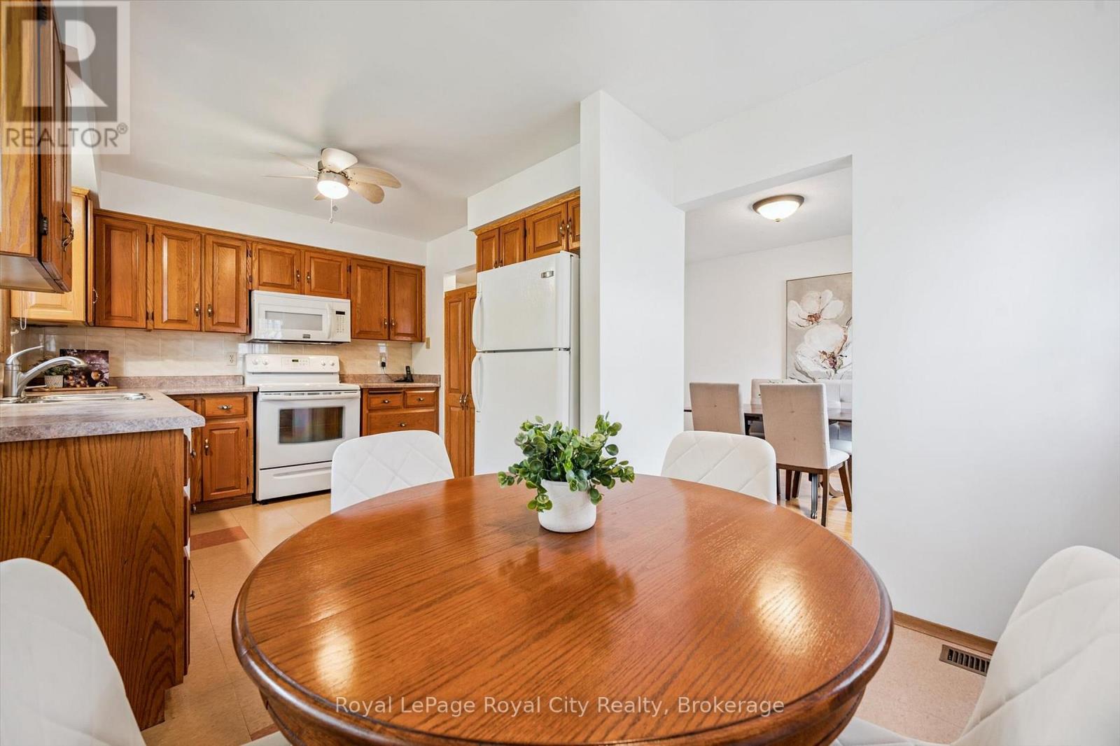 27 Cedar Street, Guelph, Ontario  N1G 1B9 - Photo 20 - X12480313