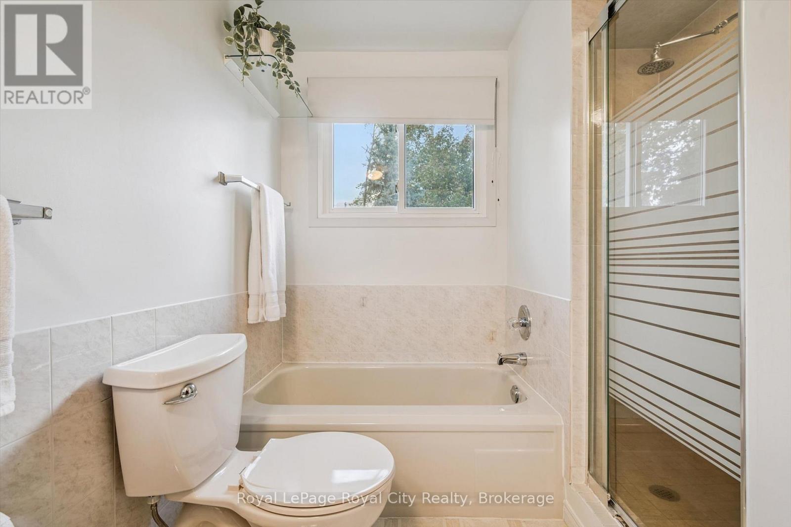 27 Cedar Street, Guelph, Ontario  N1G 1B9 - Photo 30 - X12480313