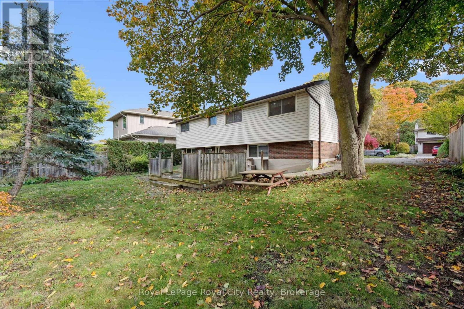 27 Cedar Street, Guelph, Ontario  N1G 1B9 - Photo 41 - X12480313