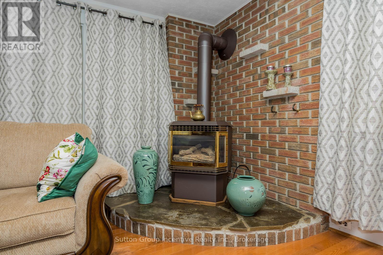 78 Garafraxa Street, Chatsworth, Ontario  N0H 1G0 - Photo 35 - X12480317