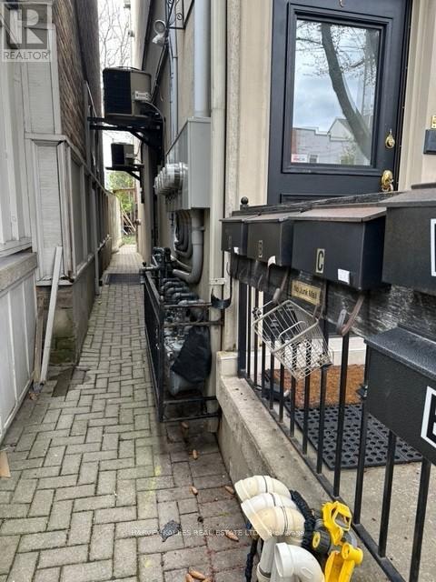 148 Borden Street, Toronto (University), Ontario  M5S 2N3 - Photo 22 - C12480243