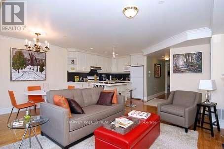 148 Borden Street, Toronto (University), Ontario  M5S 2N3 - Photo 3 - C12480243