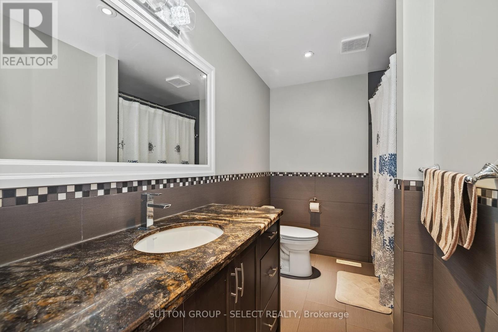700 Franklinway Crescent, London North (North R), Ontario  N6G 5C8 - Photo 17 - X12480272