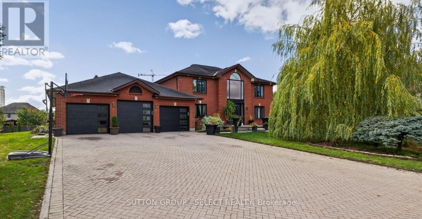 700 Franklinway Crescent, London North (North R), Ontario  N6G 5C8 - Photo 2 - X12480272