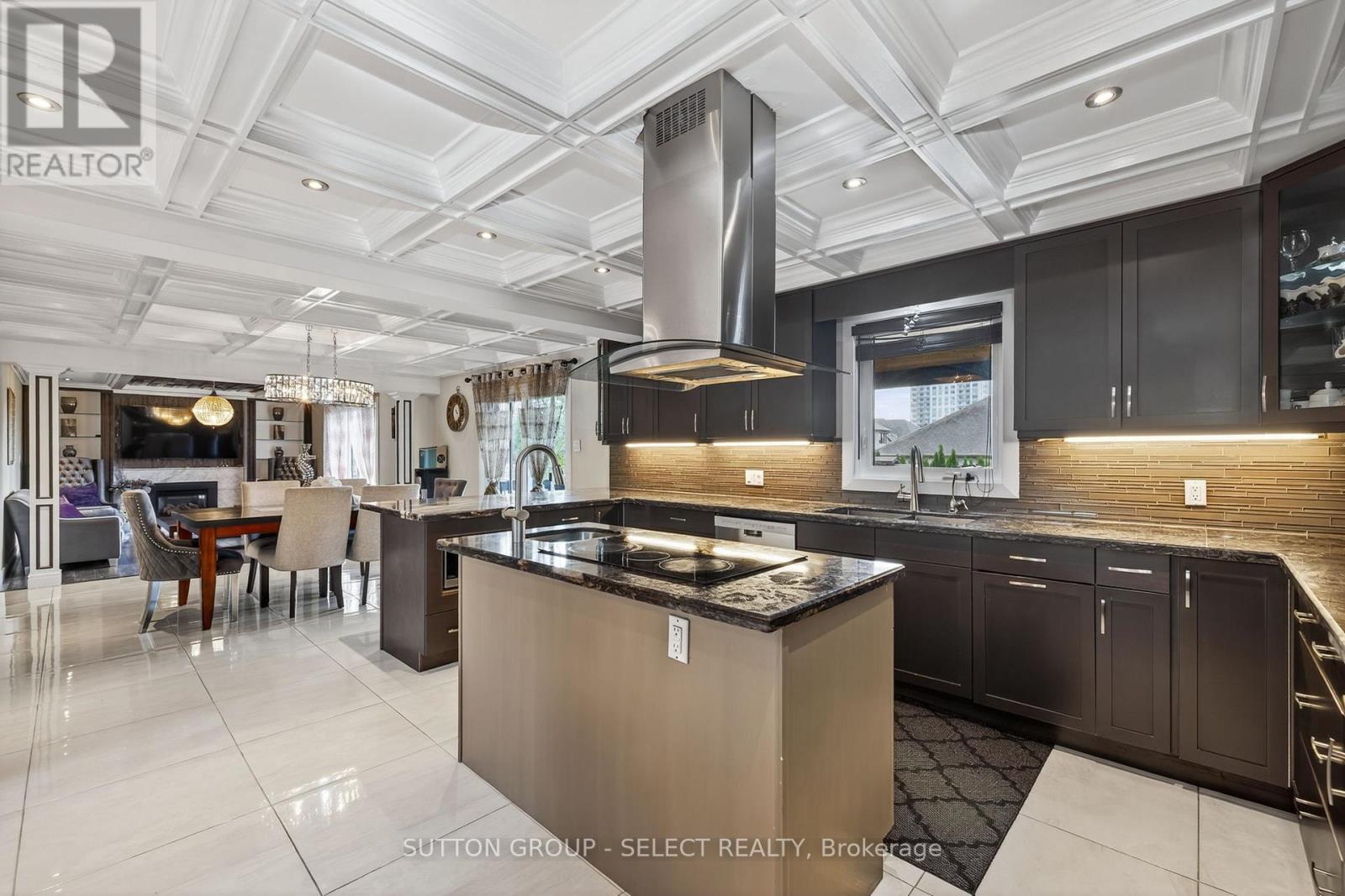 700 Franklinway Crescent, London North (North R), Ontario  N6G 5C8 - Photo 8 - X12480272