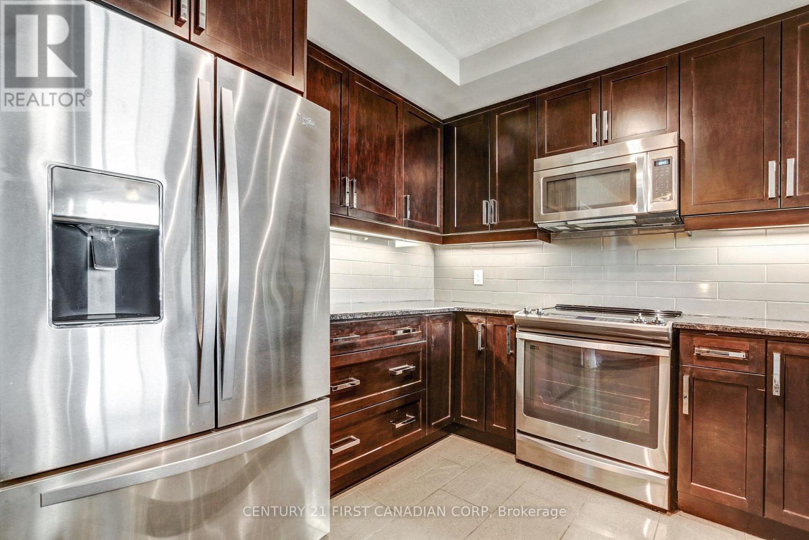 512 - 240 Villagewalk Boulevard, London North (North R), Ontario  N6G 0P6 - Photo 10 - X12480298