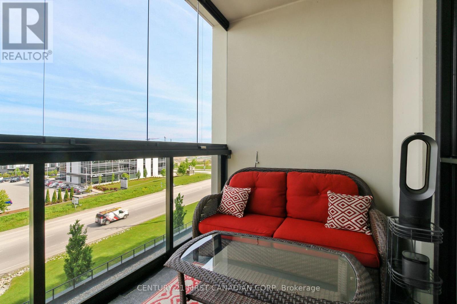 512 - 240 Villagewalk Boulevard, London North (North R), Ontario  N6G 0P6 - Photo 17 - X12480298