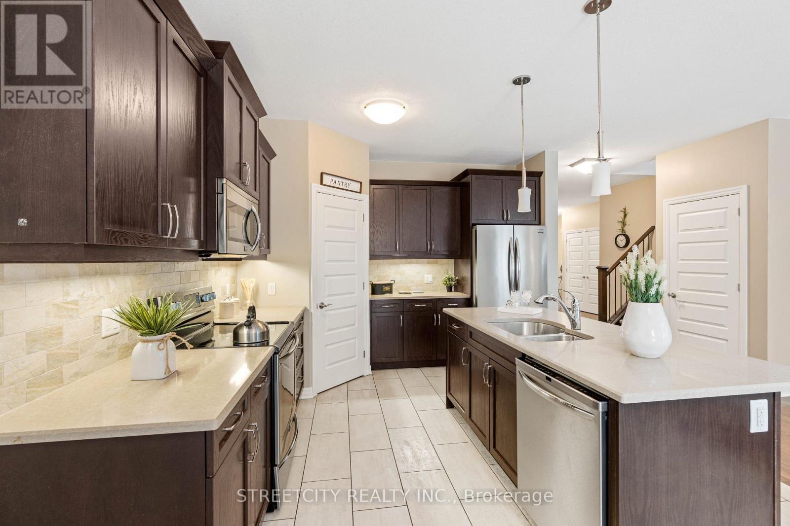 1287 Howlett Circle, London North (North C), Ontario  N5X 0K6 - Photo 12 - X12480392