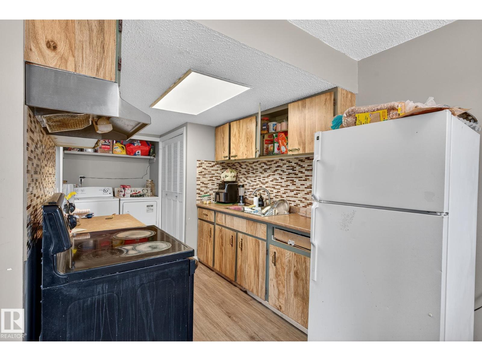 1474 Lakewood Rd W Nw, Edmonton, Alberta  T6K 3M2 - Photo 10 - E4463332