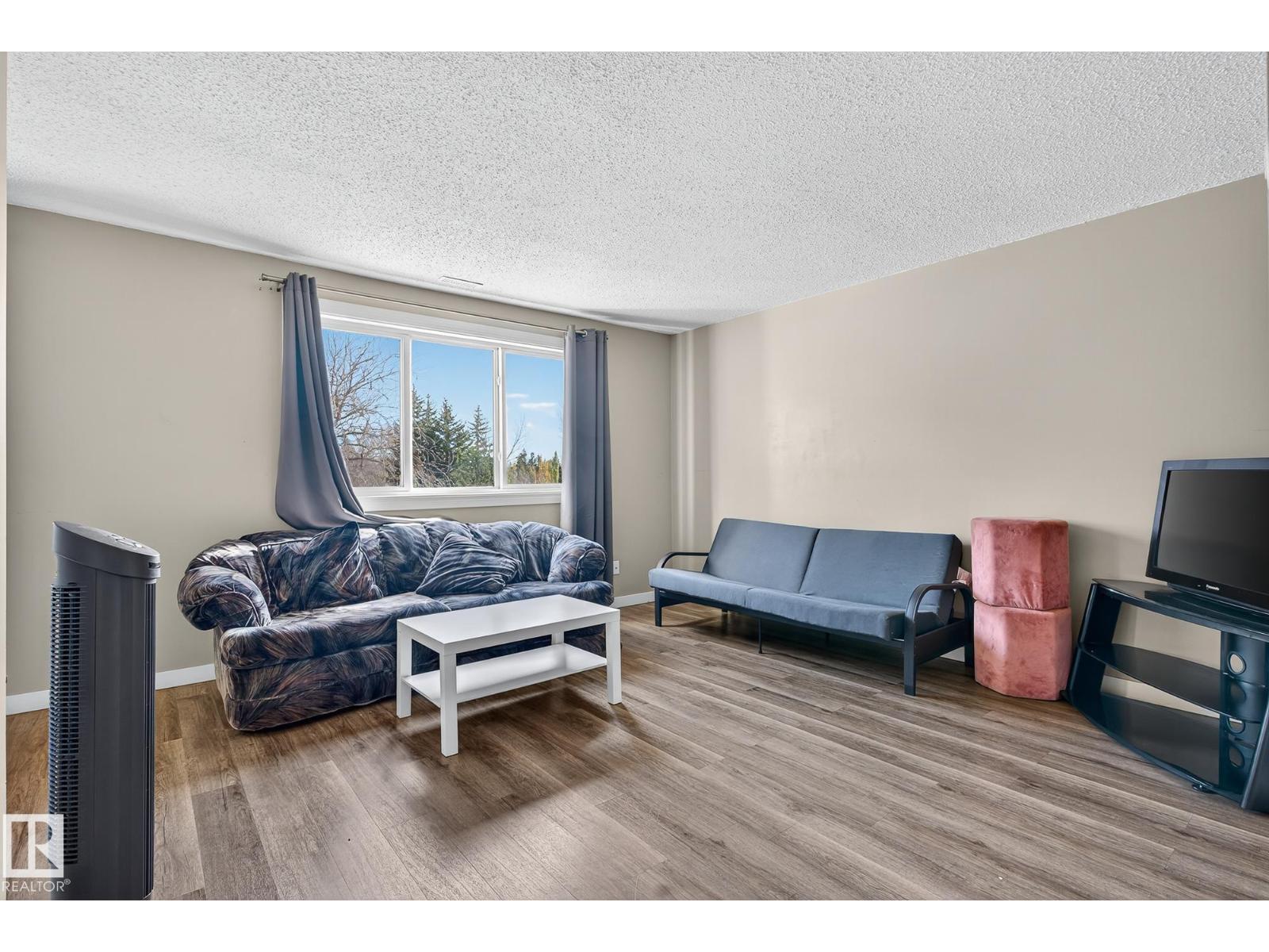 1474 Lakewood Rd W Nw, Edmonton, Alberta  T6K 3M2 - Photo 5 - E4463332