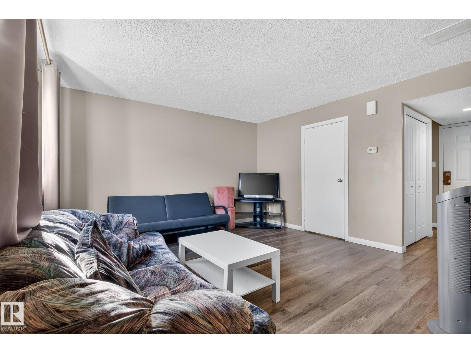 1474 Lakewood Rd W Nw, Edmonton, Alberta  T6K 3M2 - Photo 6 - E4463332