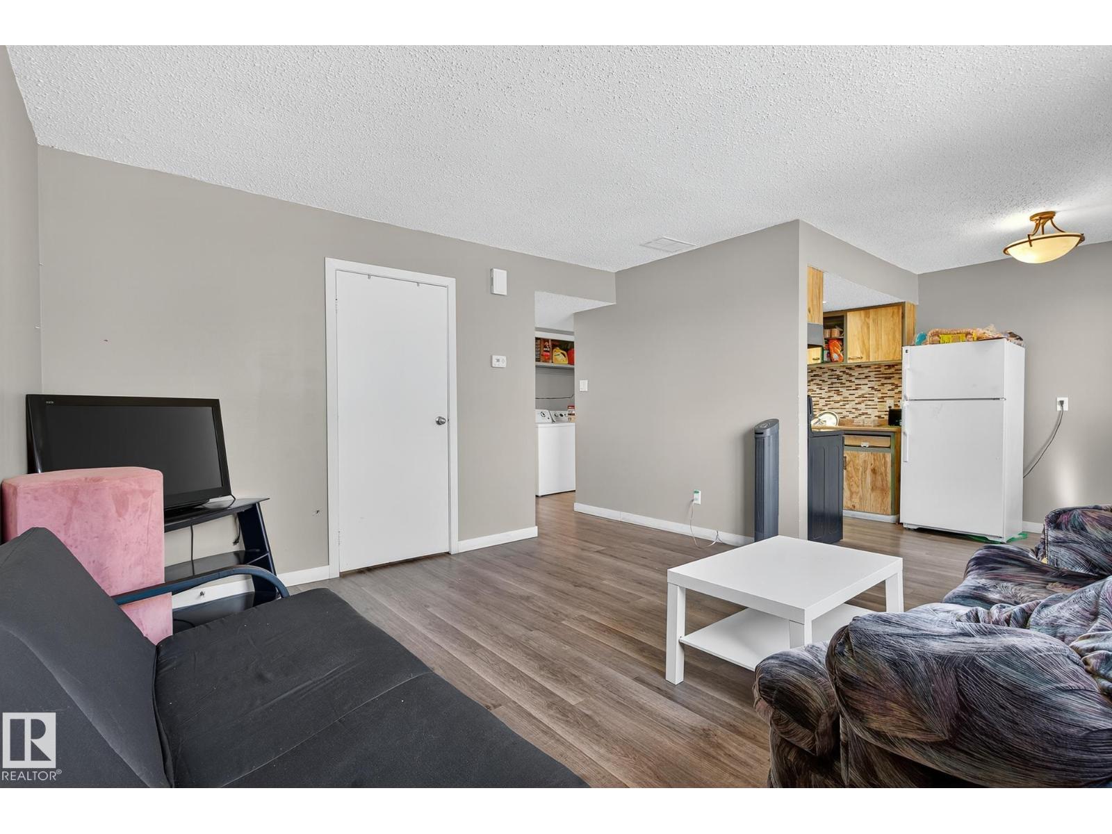 1474 Lakewood Rd W Nw, Edmonton, Alberta  T6K 3M2 - Photo 7 - E4463332