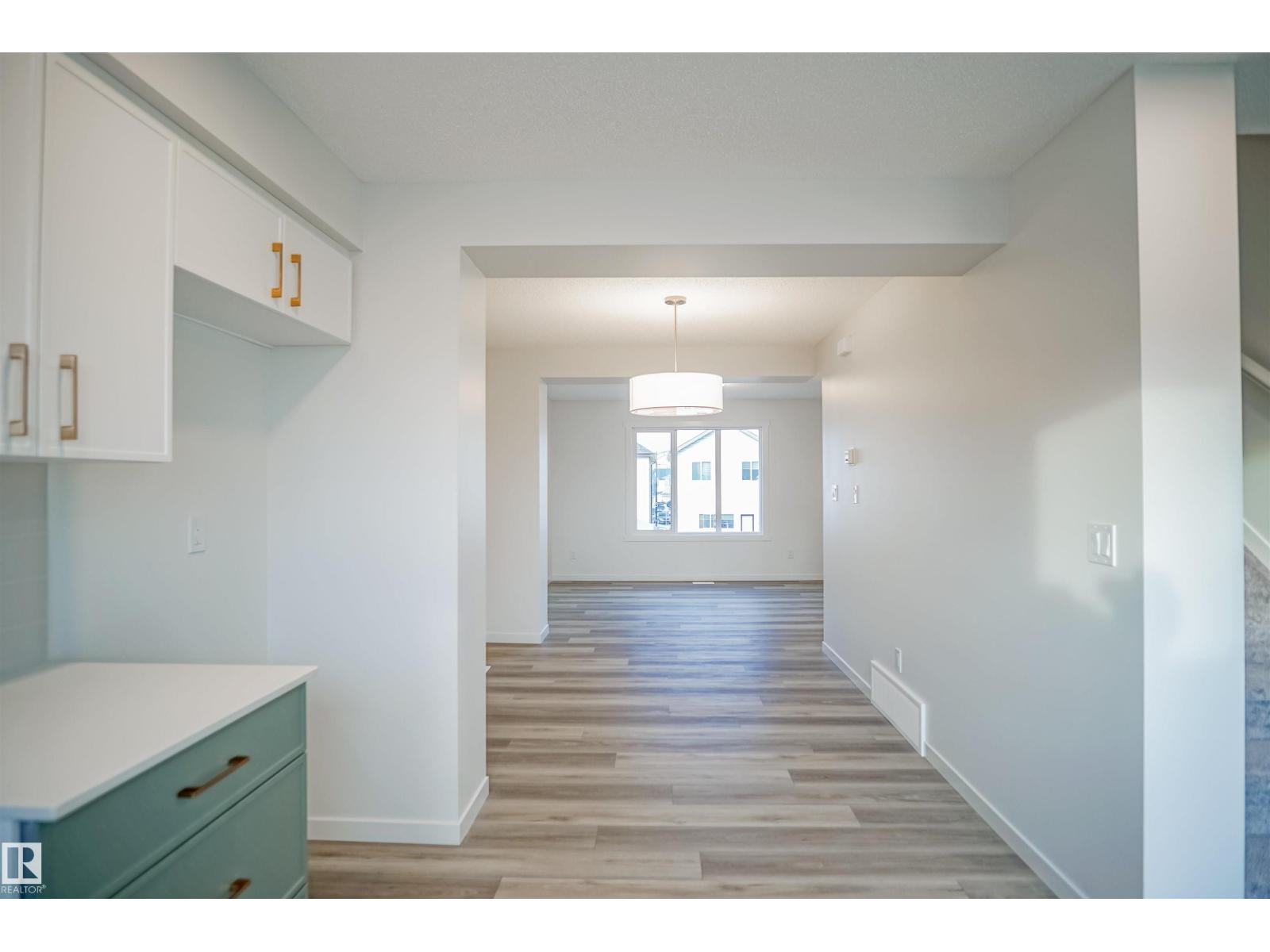 523 Aster Dr Nw, Edmonton, Alberta  T6T 2N8 - Photo 7 - E4463335