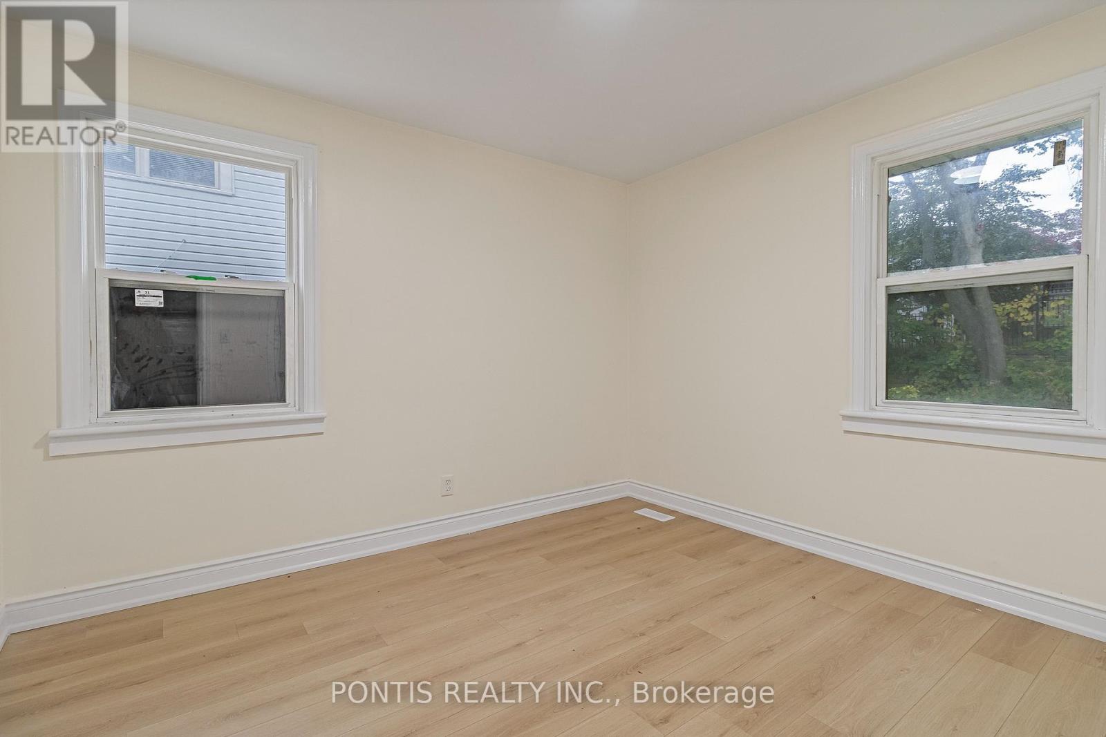 207 Bowman Street, Hamilton, Ontario  L8S 2T9 - Photo 11 - X12480055