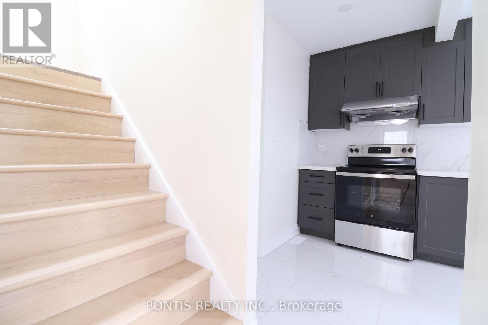 207 Bowman Street, Hamilton, Ontario  L8S 2T9 - Photo 14 - X12480055