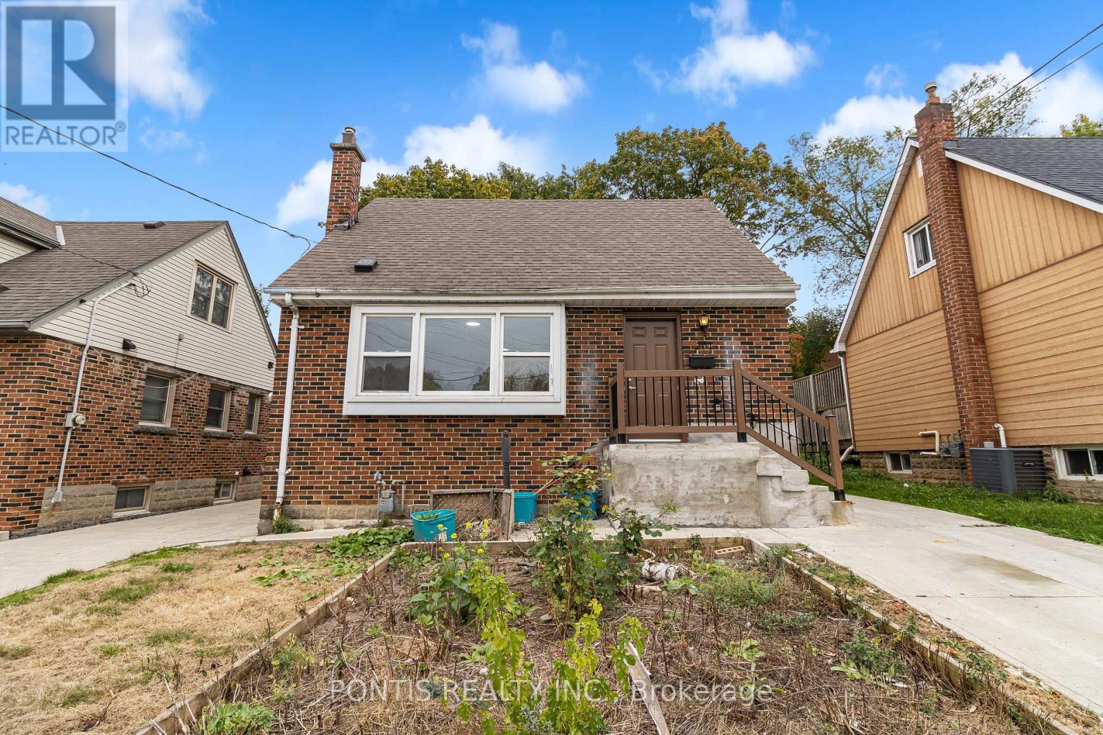 207 Bowman Street, Hamilton, Ontario  L8S 2T9 - Photo 2 - X12480055