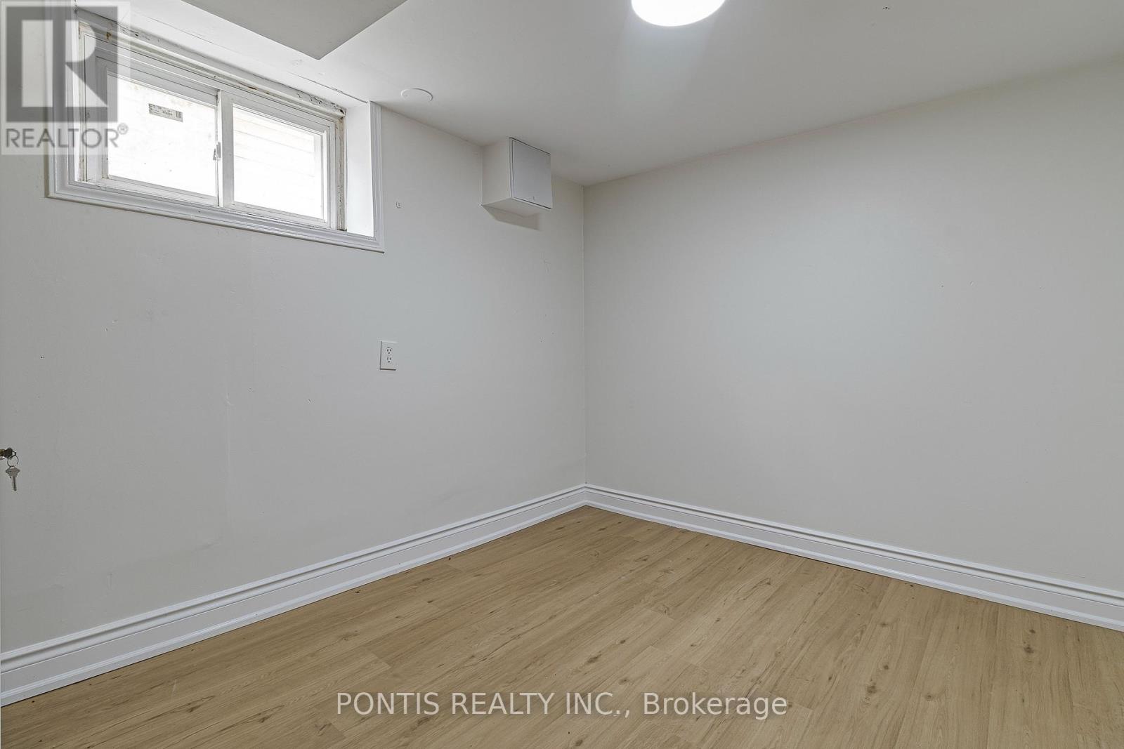 207 Bowman Street, Hamilton, Ontario  L8S 2T9 - Photo 24 - X12480055