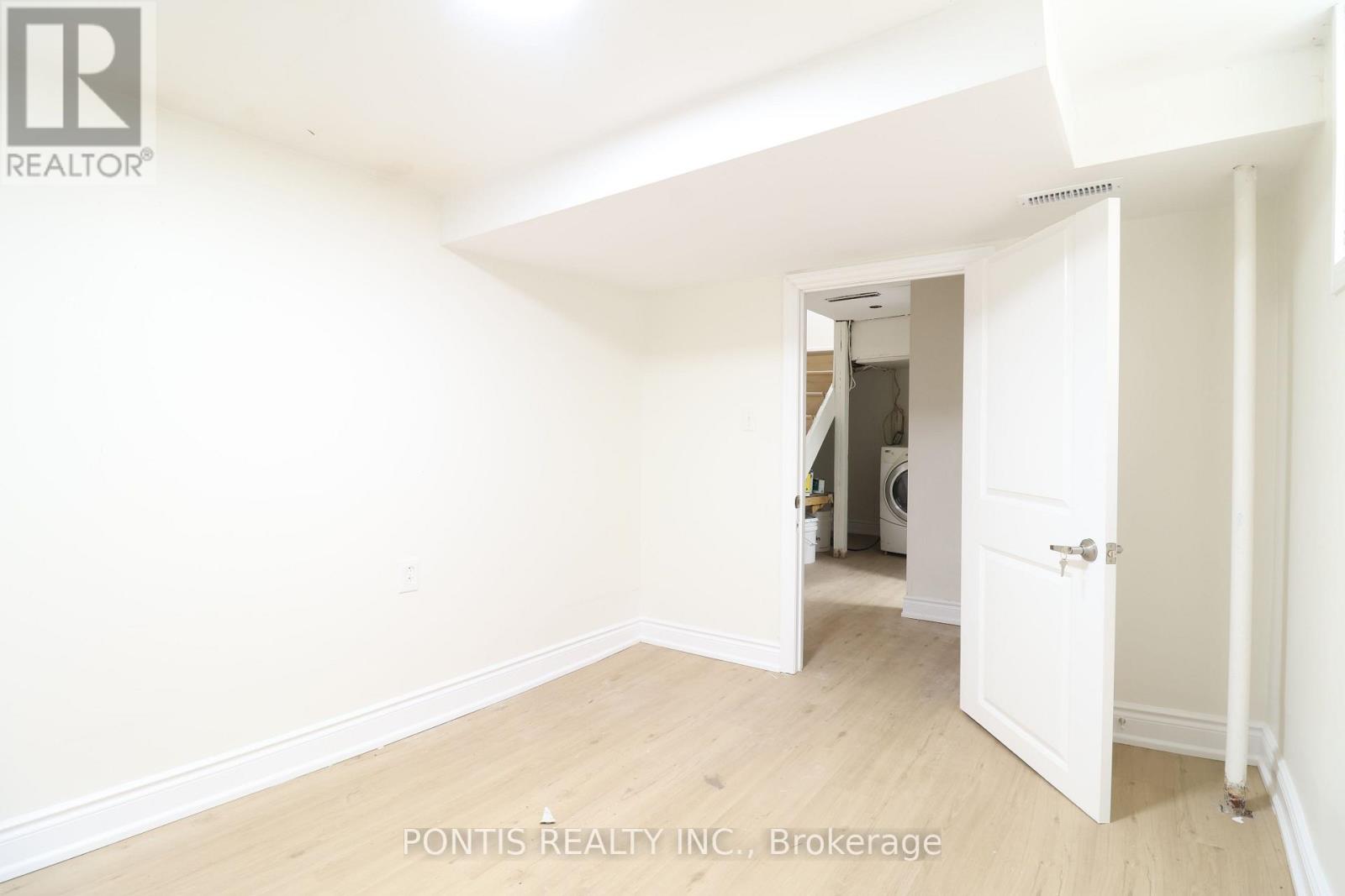 207 Bowman Street, Hamilton, Ontario  L8S 2T9 - Photo 25 - X12480055