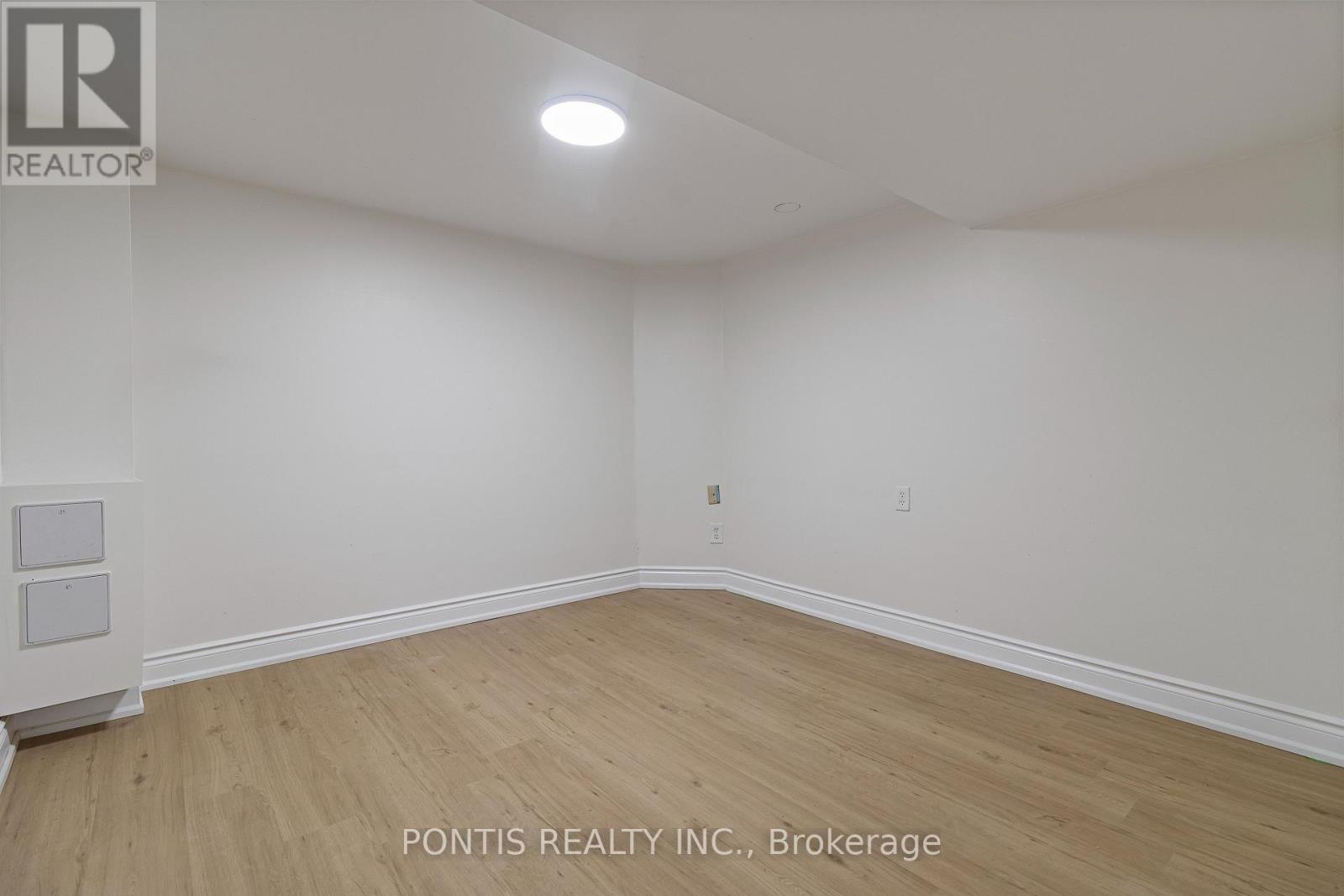 207 Bowman Street, Hamilton, Ontario  L8S 2T9 - Photo 26 - X12480055
