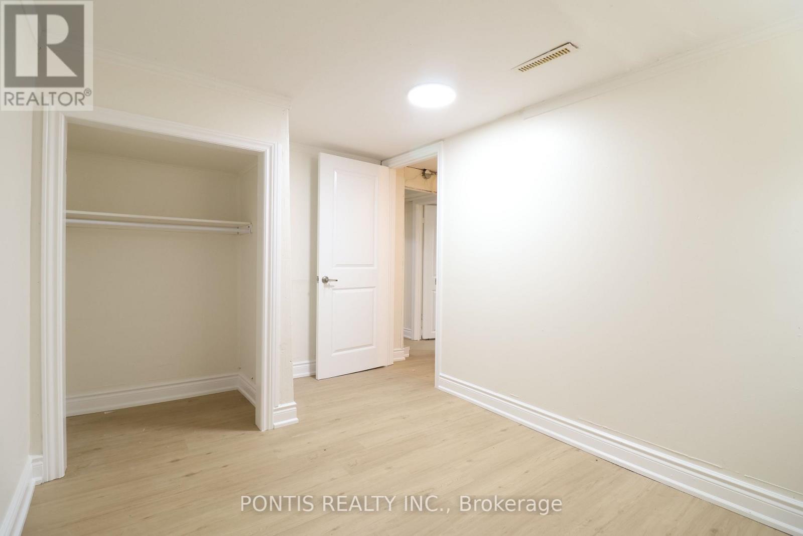 207 Bowman Street, Hamilton, Ontario  L8S 2T9 - Photo 29 - X12480055