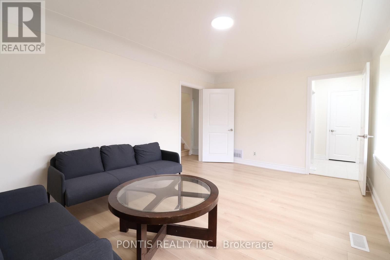 207 Bowman Street, Hamilton, Ontario  L8S 2T9 - Photo 6 - X12480055