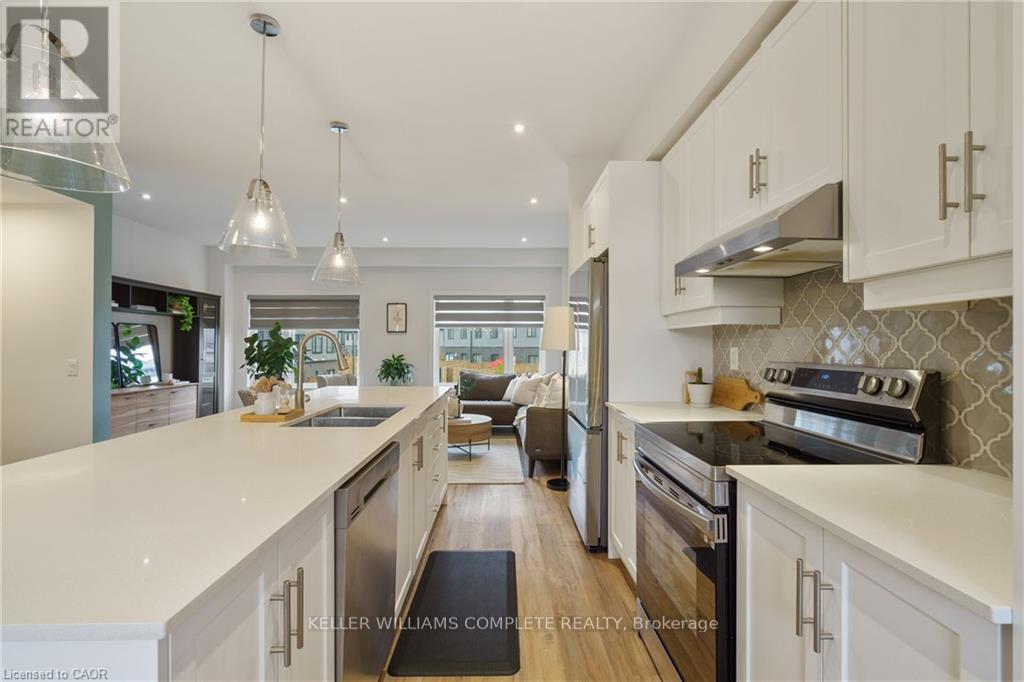 52 Cadwell Lane, Hamilton, Ontario  L9C 0E8 - Photo 19 - X12480079