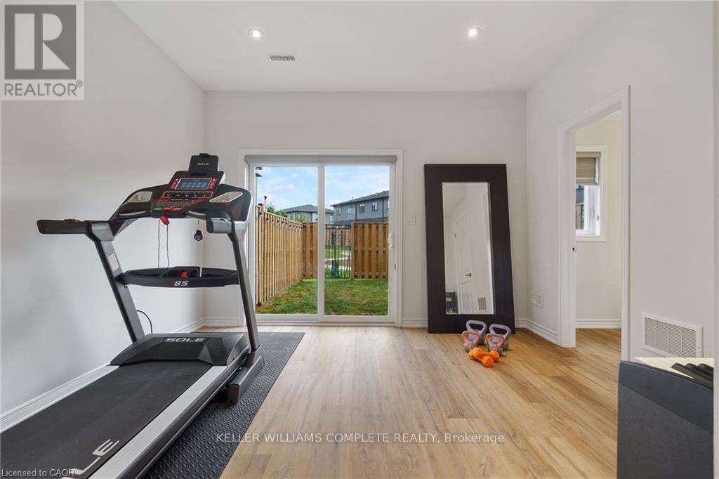 52 Cadwell Lane, Hamilton, Ontario  L9C 0E8 - Photo 4 - X12480079