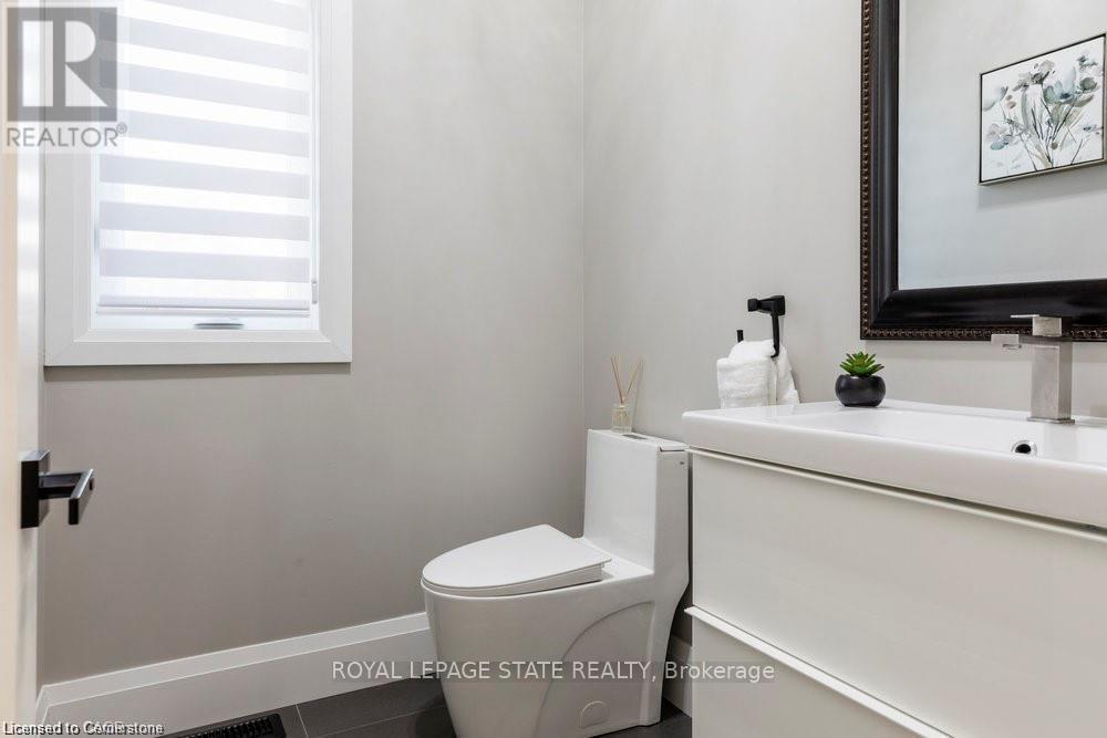 187 Sunnyridge Road, Hamilton, Ontario  L0R 1R0 - Photo 22 - X12480119