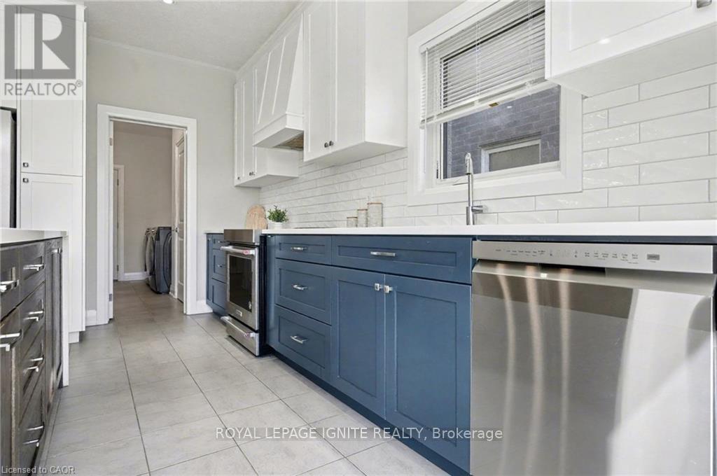 156 Ridgemount Street, Kitchener, Ontario  N2P 0K4 - Photo 11 - X12480154
