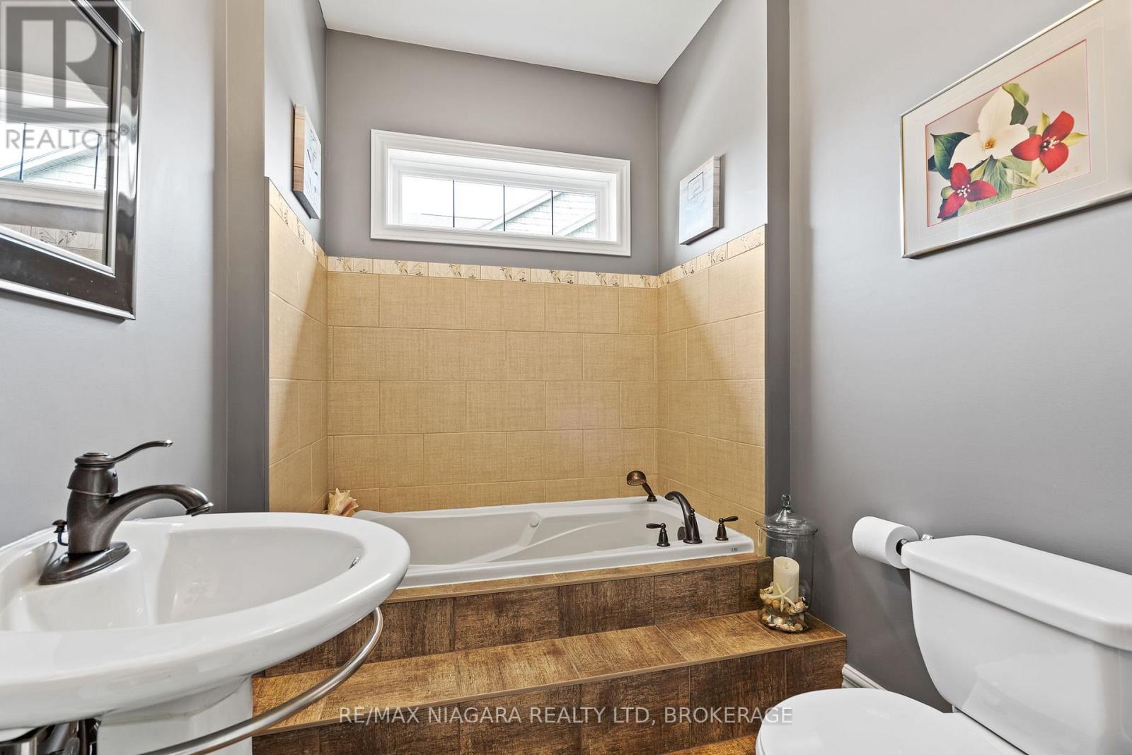 47 Rosemount Avenue, Port Colborne, Ontario  L3K 5P8 - Photo 23 - X12480273